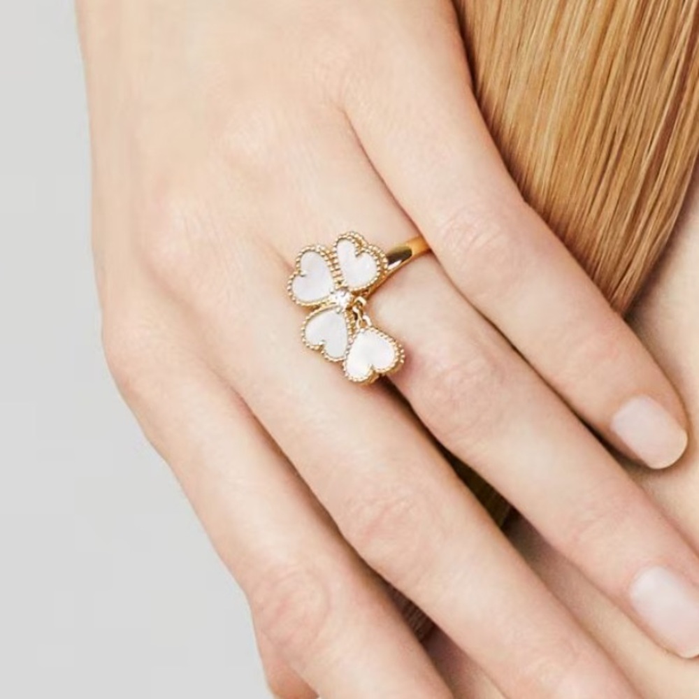 Gold and White Heart Clover Women's Ring SIZE 7